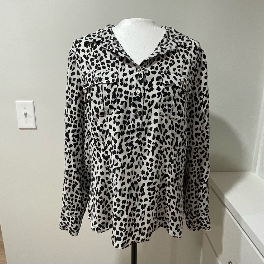 White House Black Market 100% Silk Blouse  Work Office Animal Leopard Cheetah